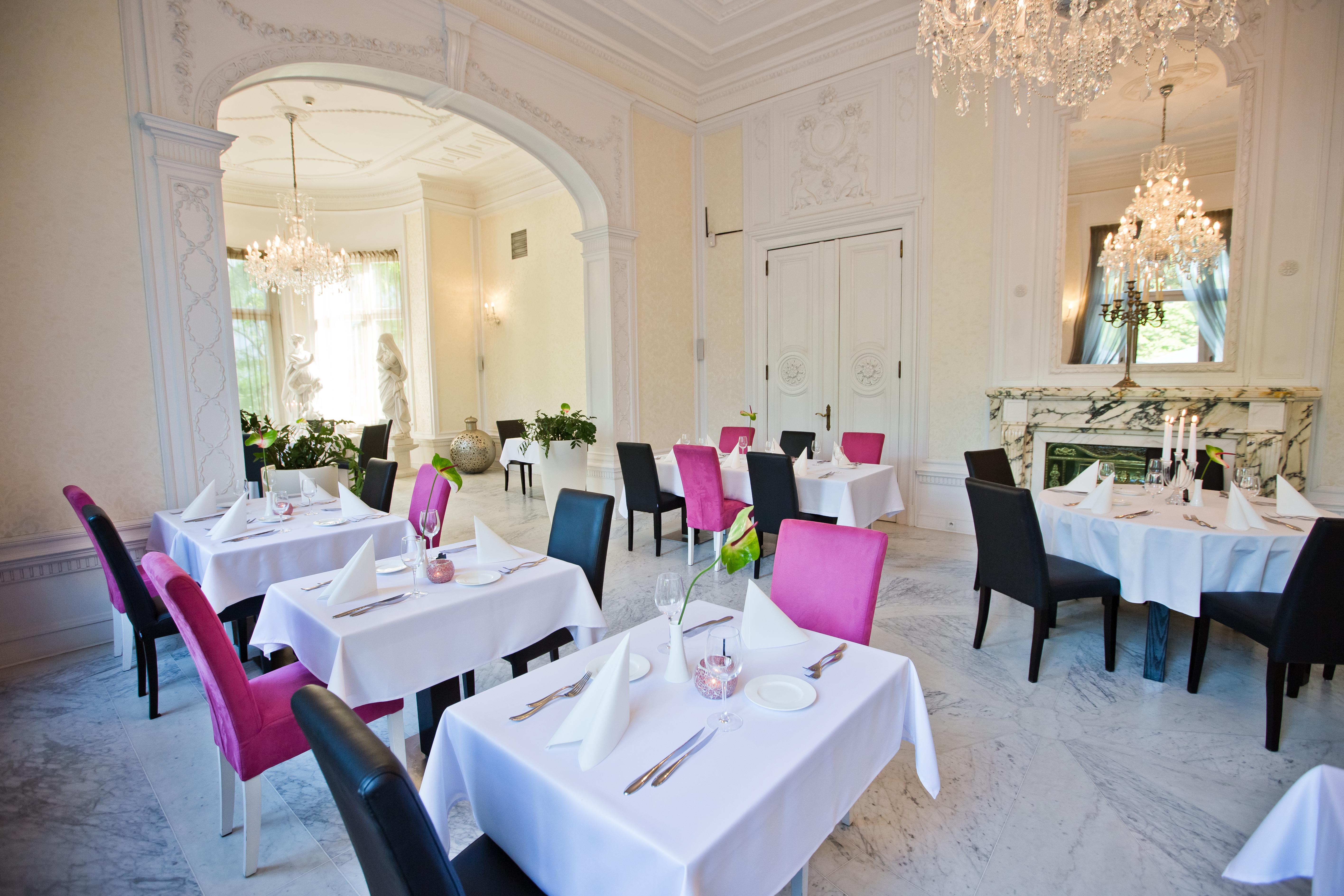 فندق بلاتينيوم بالاس فروتسواف المظهر الخارجي الصورة Restaurant