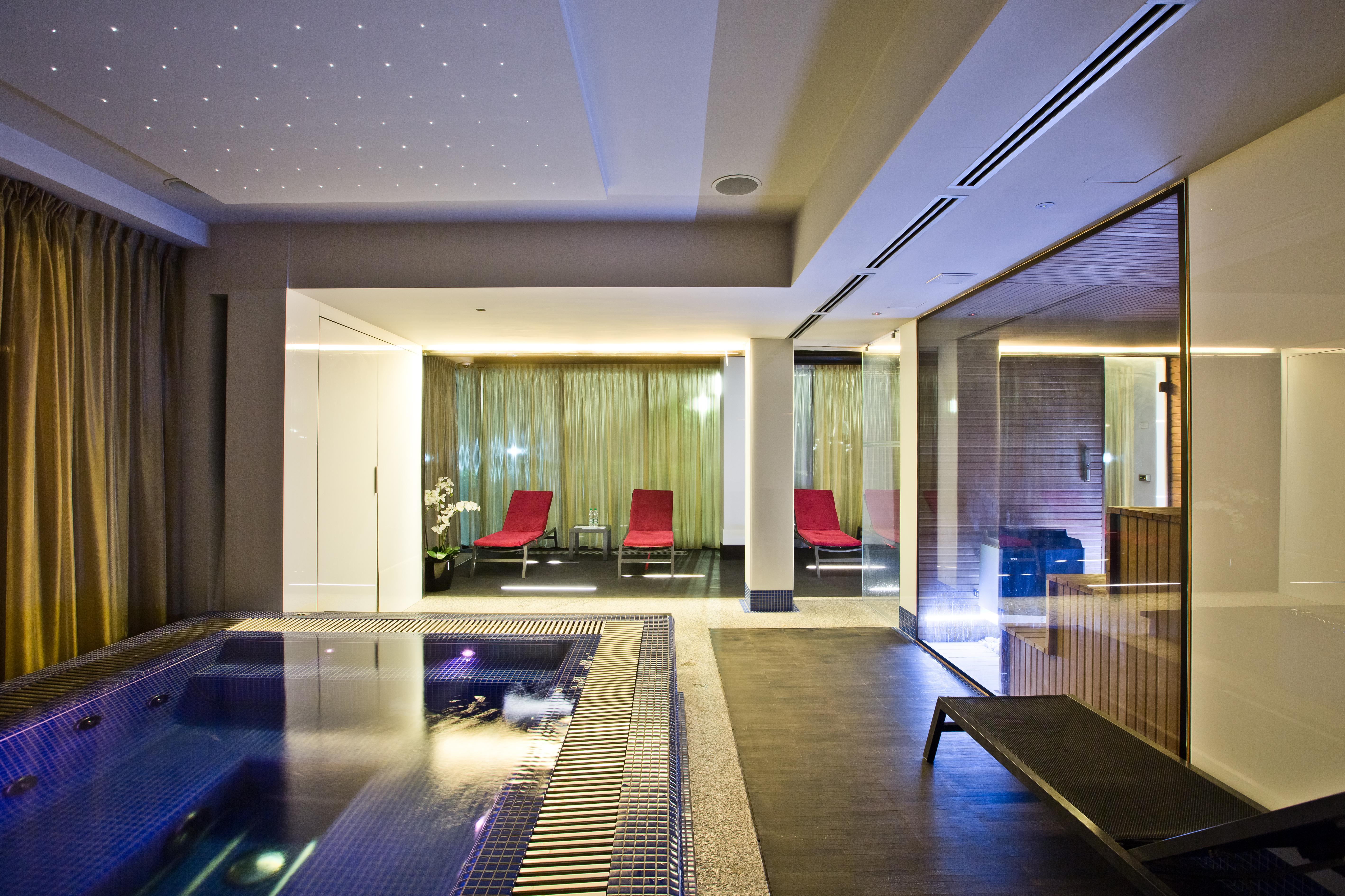 فندق بلاتينيوم بالاس فروتسواف المظهر الخارجي الصورة The spa at The Dorchester