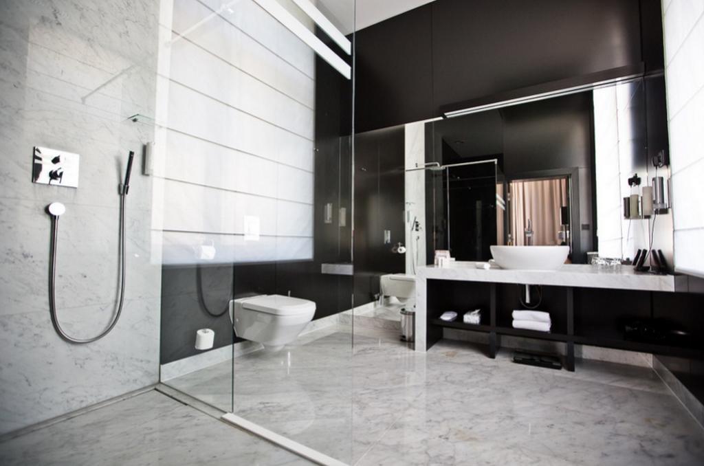 فندق بلاتينيوم بالاس فروتسواف المظهر الخارجي الصورة Bathroom