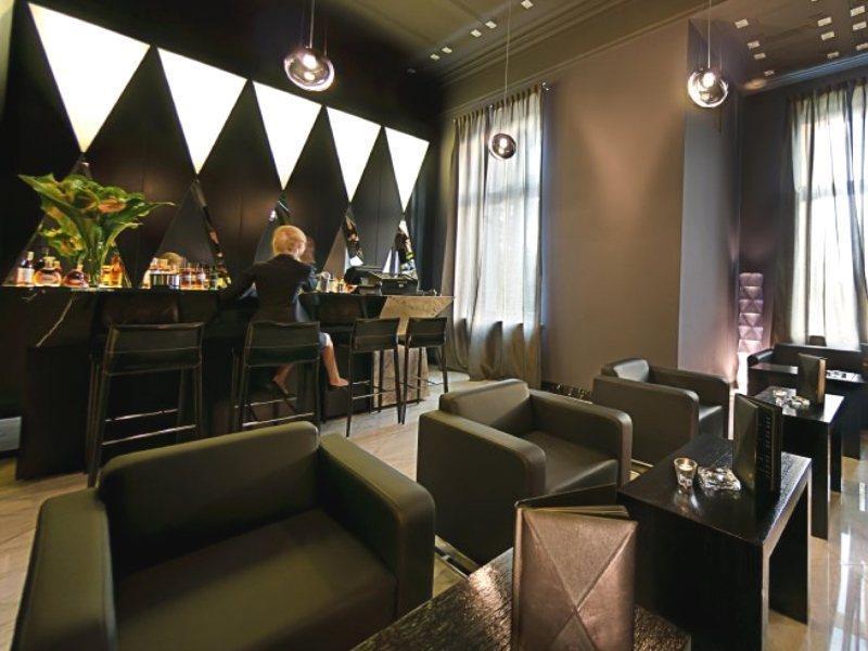 فندق بلاتينيوم بالاس فروتسواف المظهر الخارجي الصورة The interior of the restaurant