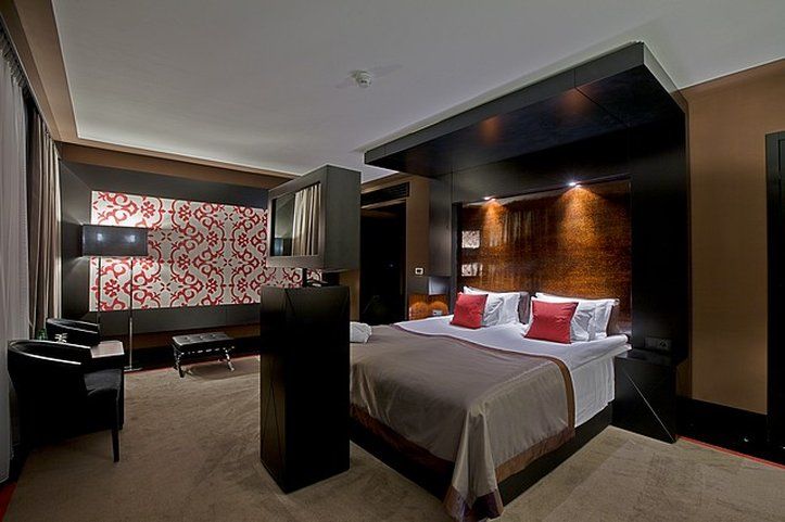 فندق بلاتينيوم بالاس فروتسواف الغرفة الصورة A room at the hotel